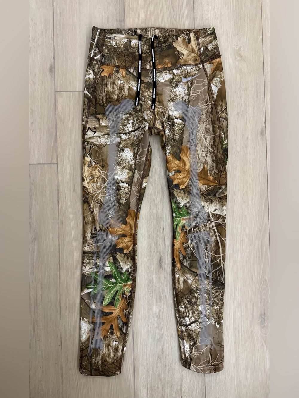 Nike Running Women’s S Realtree Edge Camo Leggings Reflective Zip Pocket